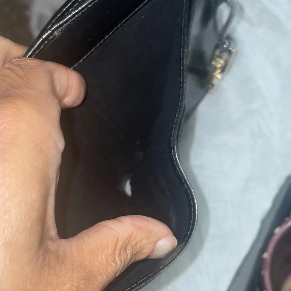 Gucci Black Wallet with Gold Accent EUC - Picture 5 of 11